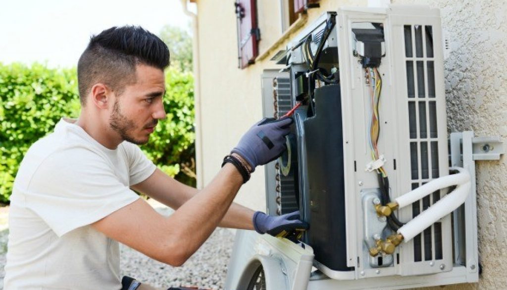 air conditioner repair service 1024x585 1